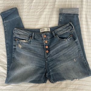Abercrombie & fitch high rise and ankle jeans